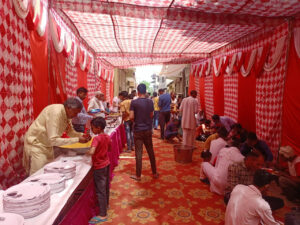 Huge Bhandara organized in Shri Vishnu Bhagwan Temple