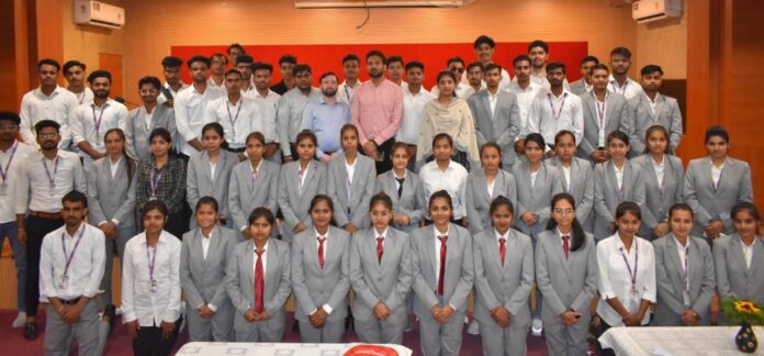 Panipat News/Eight students selection for employment