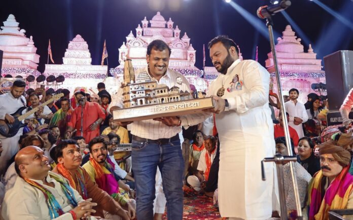 Panipat News/Vrindavan Trust President Rakesh Bansal accorded grand welcome to Kanhaiya Mittal on his arrival in Panipat Panipat News/Vrindavan Trust President Rakesh Bansal accorded grand welcome to Kanhaiya Mittal on his arrival in Panipat
