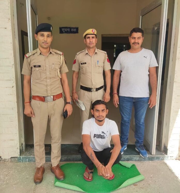 Panipat News/Accused arrested with illegal desi pistol