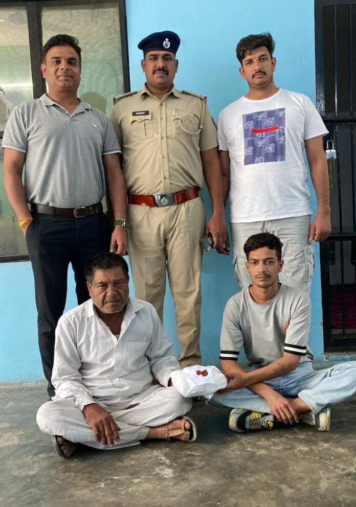 Panipat News/Two Drug Smugglers Arrested With 1.20 KG Charas