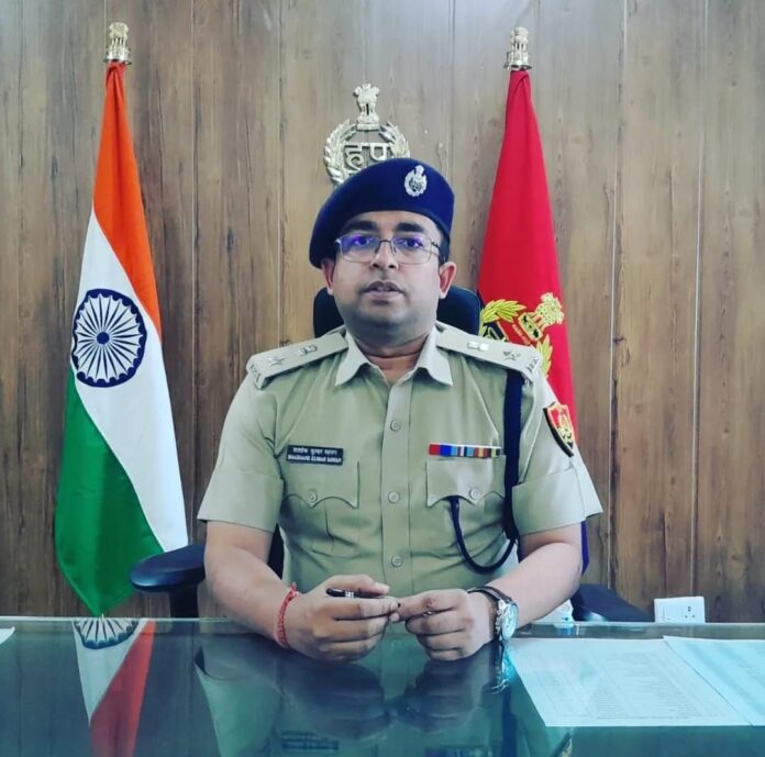 पुलिस अधीक्षक शशांक कुमार सावन