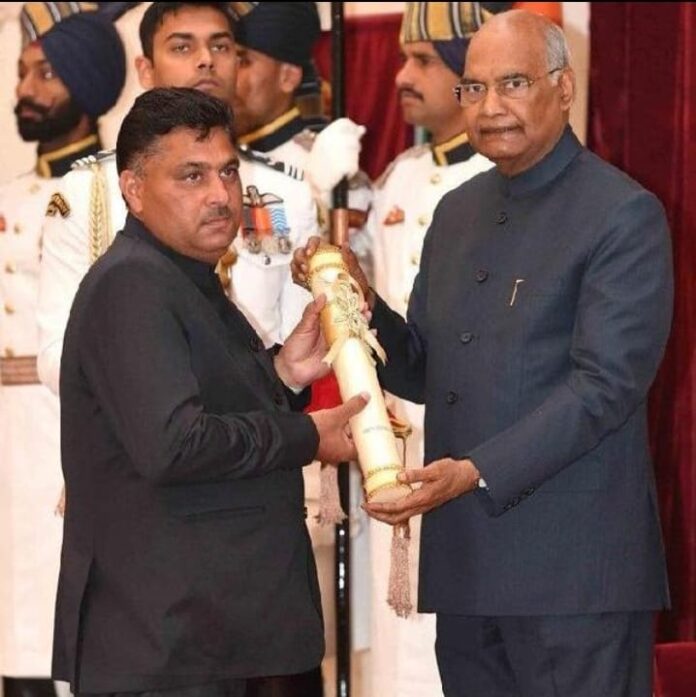 Panipat News/Panchayat Secretary Narendra Kumar honored with Padma Shri Award