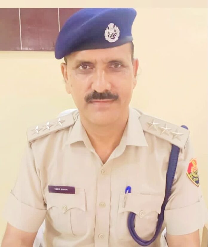 डीएसपी ने वार्डों में पुलिस से संबंधित समस्याओं का किया निवारण