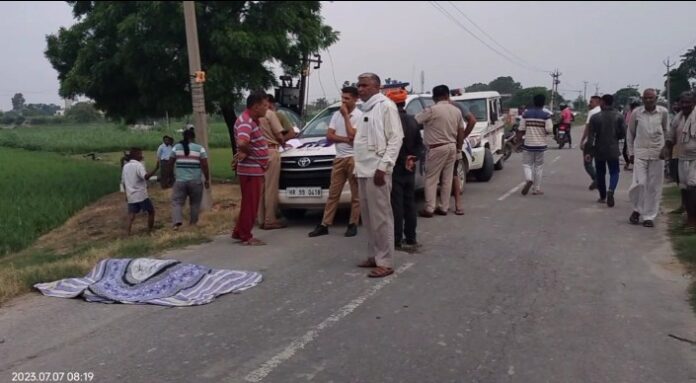 ट्रैक्टर ट्राली की चपेट में आने से एक युवक की मौके पर हुई दर्दनाक मौत