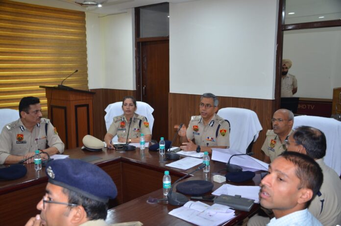 पुलिस महानिदेशक हरियाणा पुलिस द्वारा एक बैठक का आयोजन
