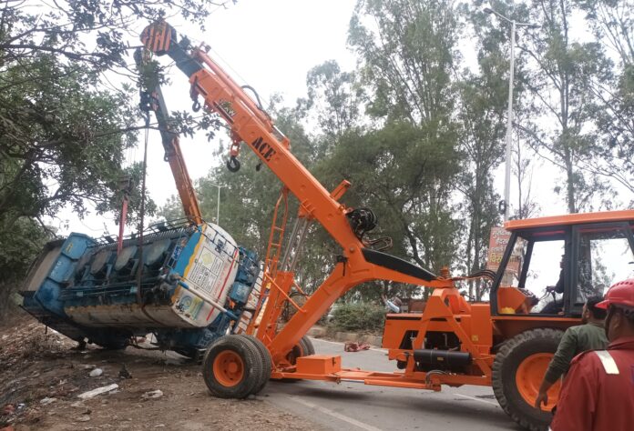 Tanker filled with diesel-petrol overturned. major accident averted