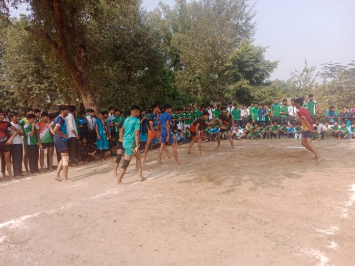 खेल प्रतियोगिताओं में दमखम दिखाते खिलाड़ी।