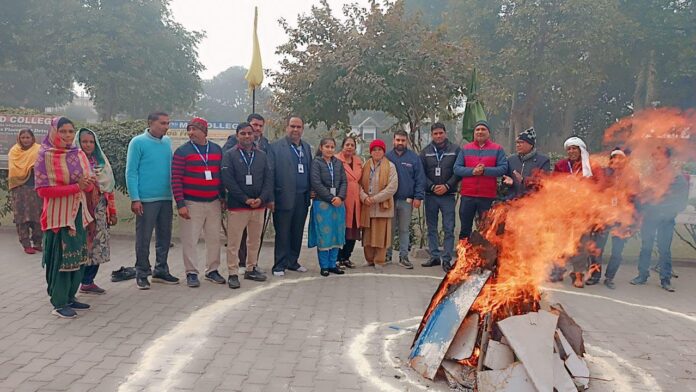 Lohri festival celebrated in PKG College