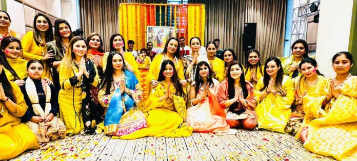 Young women enjoyed satsang and kirtan on Holi festival