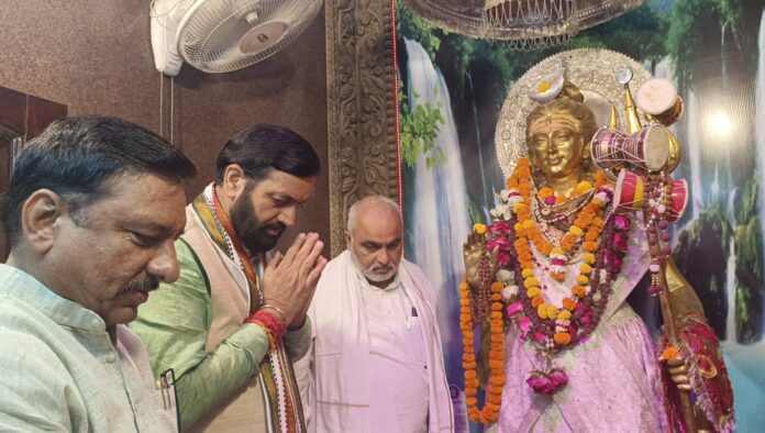मुख्यमंत्री नायब सैनी नारायणगढ़ में अपना मतदान करने के बाद अपने निर्वाचन क्षेत्र करनाल में पहुंचे