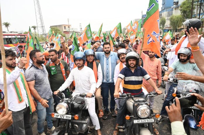 Himachal News : भाजपा युवा मोर्चा ने विशाल बाइक रैली निकाल किया शक्ति प्रदर्शन