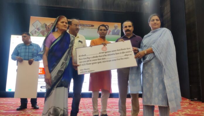 CM Naib Singh addressed the beneficiaries of various schemes through VC