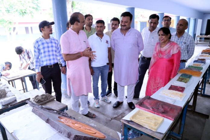 Jind News : भारतीय शिल्प कला ने किया विश्व का मार्गदर्शन : राजन चिल्लाना