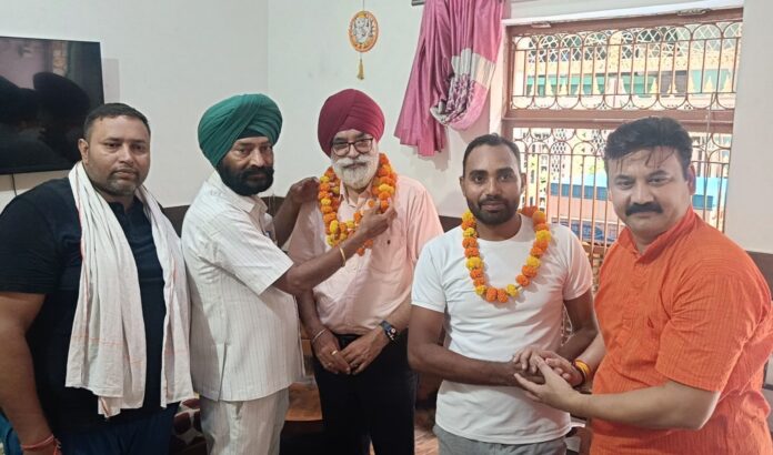 Sardar SP Singh listened to "Mann Ki Baat"