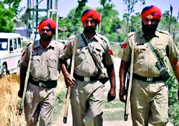 ड्यूटी के समय सोशल मीडिया से दूर रहेंगे पुलिस कर्मी 
