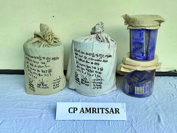 अमृतसर पुलिस ने 9.2 किलोग्राम हेरोइन बरामद की