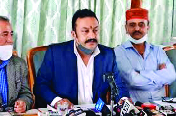 भाजपा ने किसानों और बागवानों की अनदेखी की : रोहित