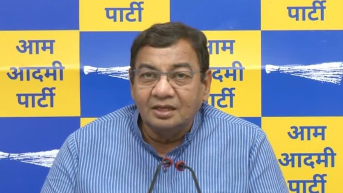 आदमी पार्टी की रैली में भिड़े पार्टी कार्यकर्ता, सुशील गुप्ता का किया विरोध