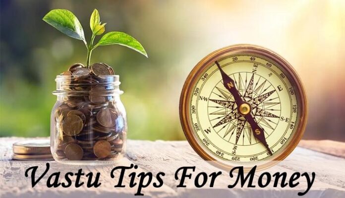 Vastu tips: भूलकर भी किसी को न दें ये वस्‍तुएं, लक्ष्‍मी रूठ जाएगी
