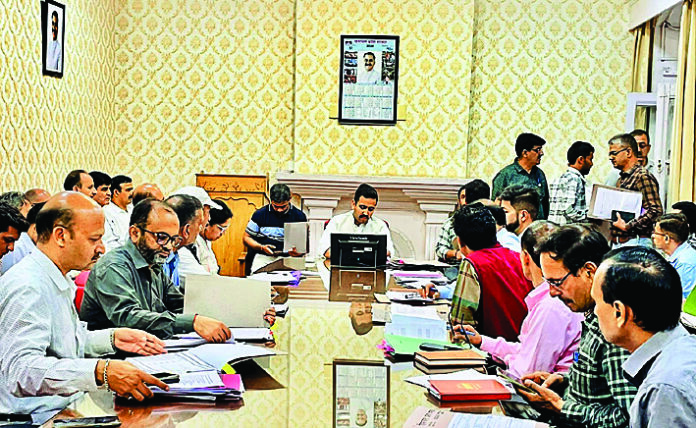 क्षेत्र का समग्र विकास सुनिश्चित करना पहली प्राथमिकता : विक्रमादित्य सिंह