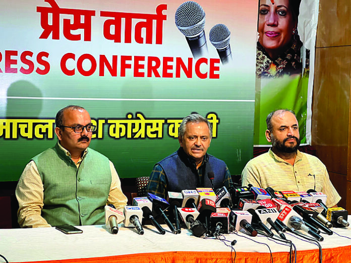 सरकार गिरेगी नहीं बल्कि होगी और मजबूत : नरेश चौहान