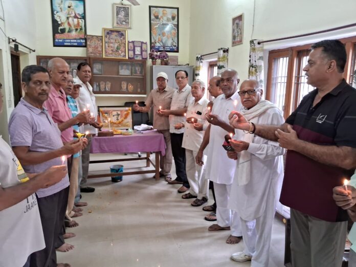 Barara News : वरिष्ठ नागरिक सभा ने डोडा में शहीद हुए वीर जवानों को श्रद्धांजलि दी