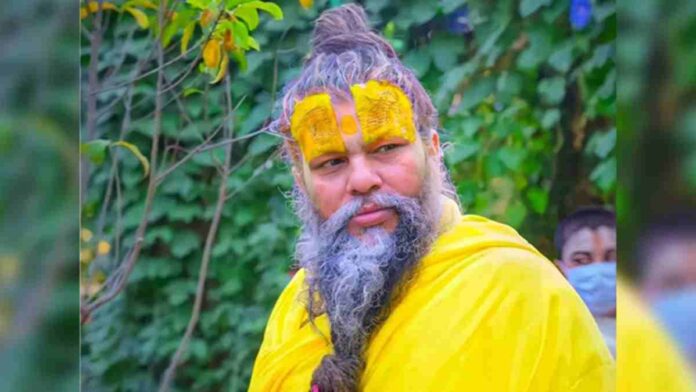 आश्रम श्री हित राधा केली कुंज अनिश्चित काल के लिए बंद करने का निर्णय किया