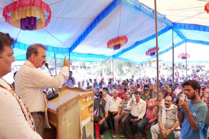 Himachal News : निर्दलीय पूर्व विधायक लालची व अहंकारी व्यक्ति : मुख्यमंत्री