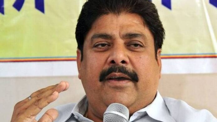 हरियाणा में पूर्व सीएम भूपेंद्र हुड्डा के परिवार परअजय चौटाला ने साधा ज़ोरदार निशाना