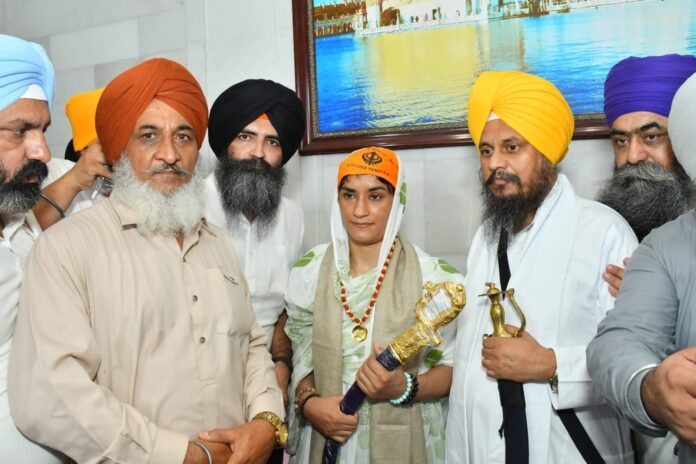 Vinesh Phogat gets big honor from Sikh Panth