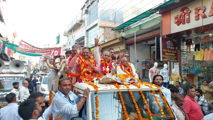 Moolchand Sharma thanked the city residents by doing a road show.