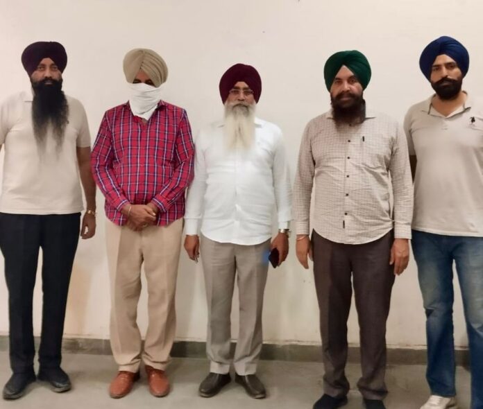 दो हजार रुपये की रिश्वत लेते हुए एएसआई विजिलेंस ब्यूरो द्वारा काबू