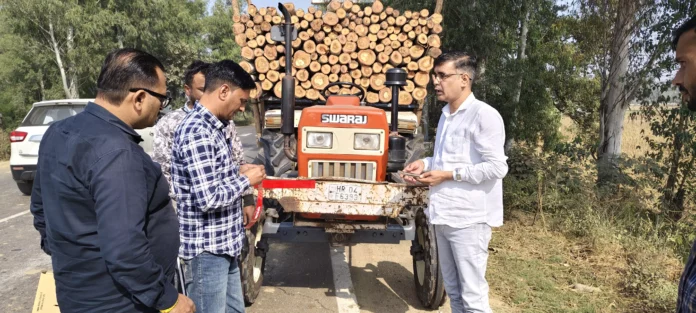 A campaign to put reflector tape on big vehicles was launched in the district