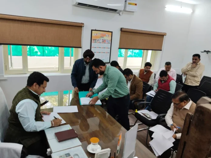 Ambala News : अमरुत योजना के तहत चल रहे कार्यों को जल्द पूरा किया जाए : सचिन गुप्ता