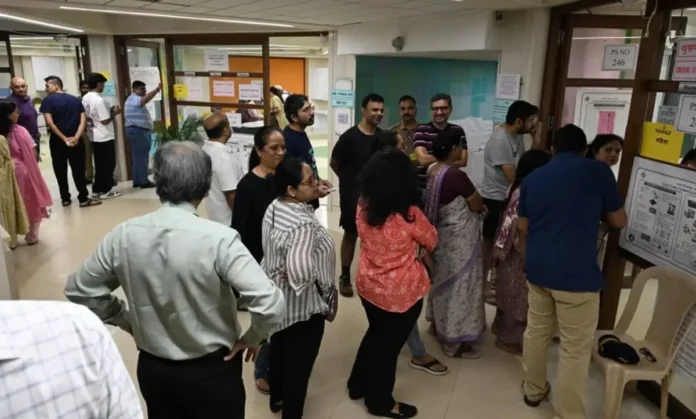 Maharashtra Voting Update: सुबह 9 बजे तक 6.61 प्रतिशत मतदान, गढ़चिरौली में सबसे ज्यादा वोटिंग