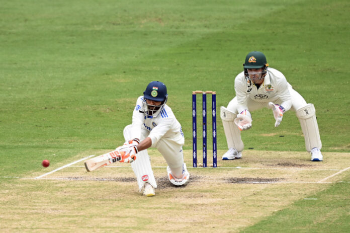 4th Test Ind vs Aus Day 2 Live : टीम इंडिया पर मंडराया फॉलोऑन का खतरा