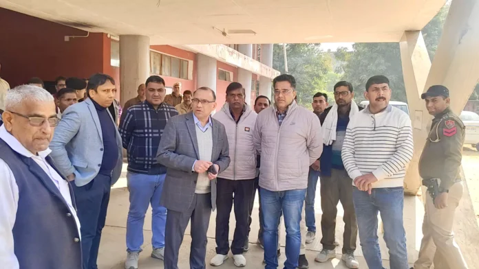डीसी डॉ. विवेक भारती ने किया सब डिपो वर्कशॉप का निरीक्षण