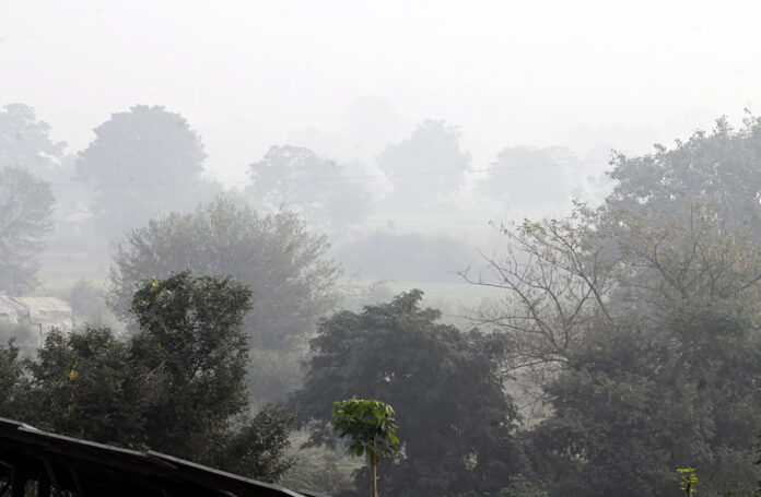 Delhi Pollution News : दिल्ली में फिर बढ़ा प्रदूषण, ग्रैप-3 के प्रतिबंध लागू