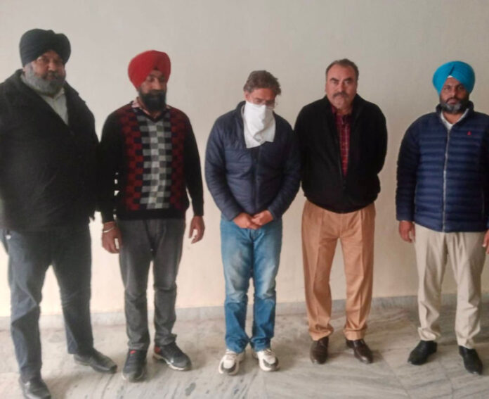 Punjab Crime News : चार हजार रिश्वत लेते पटवारी पकड़ा