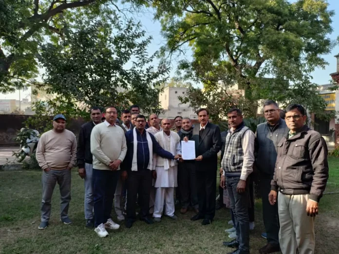 Charkhi Dadri News-Hemsa submitted notice of proposed Halla Bol protest to DEEO on January30.