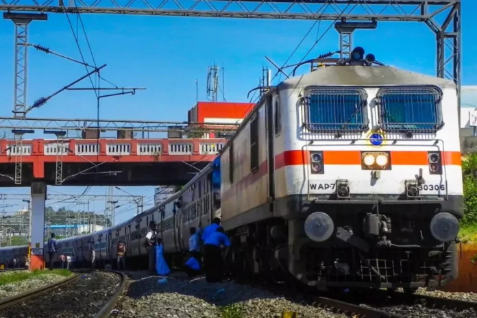 भारतीय रेलवे ने रद्द की 29 ट्रेने, जाने क्या है कारण