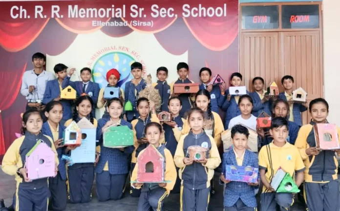 चौ. आरआर मेमोरियल सीनियर सेकेंडरी स्कूल में बच्चों ने बनाए पक्षियों के घोंसले