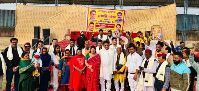Faridabad News : पूर्व विधायक ने किया पंचायती उम्मीदवार के कार्यालय का शुभारंभ