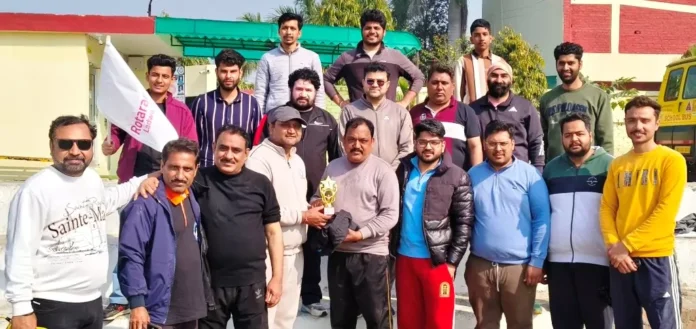 रोटरी ने रोट्रैक्ट को मैत्रीपूर्ण क्रिकेट मैच में 6 रन से हराया