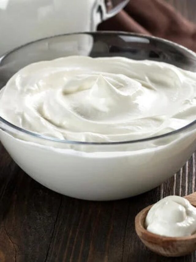 Curd Making Tips: घर पर 15 मिनट में जमाएं मार्केट जैसा गाढ़ा और क्रीमी दही, ये है आसान ट्रिक