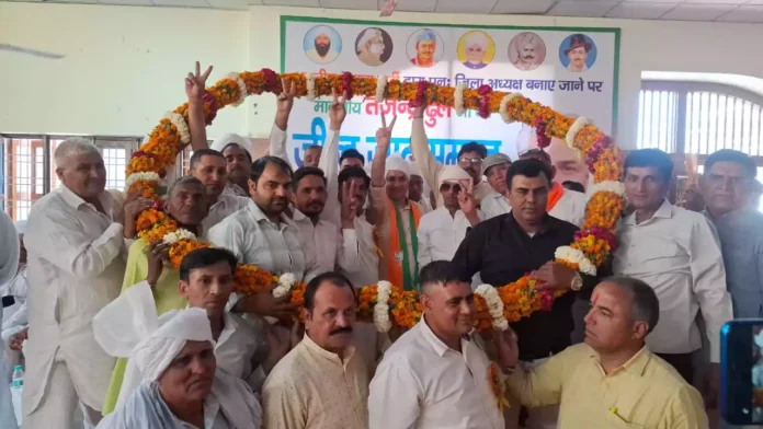 Jind News : भाजपा जिलाध्यक्ष को सम्मानित किया
