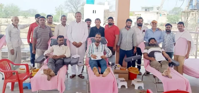 Blood donation camp organized on death anniversary of former minister late Surendra Singh