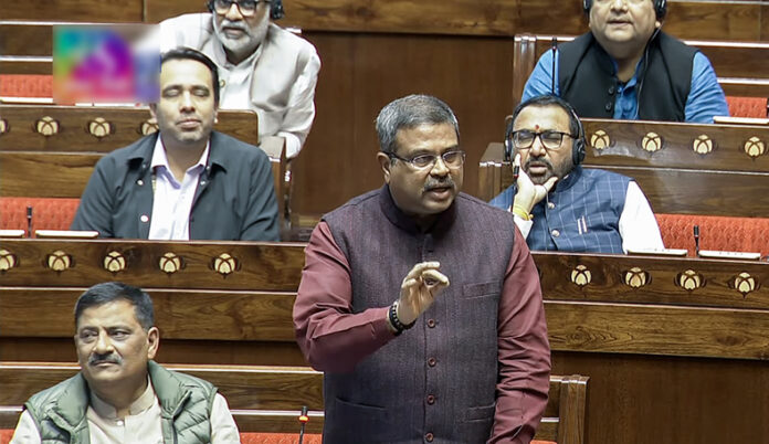 Budget Session Live Update : हंगामे के चलते लोकसभा की कार्यवाही स्थगित