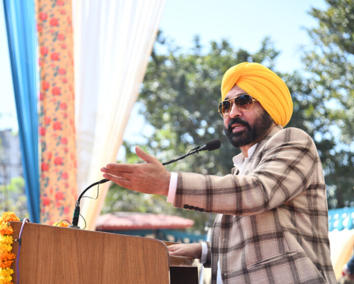 Punjab CM News : छात्रों का मार्गदर्शन करेंगे आईएएस और आईपीएस : सीएम